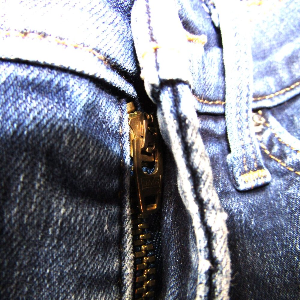 Levi's 312 Shaping Slim Midi Rise Denim Jeans Womens 27 Blue Medium Wash 1000181 - Picture 6 of 13